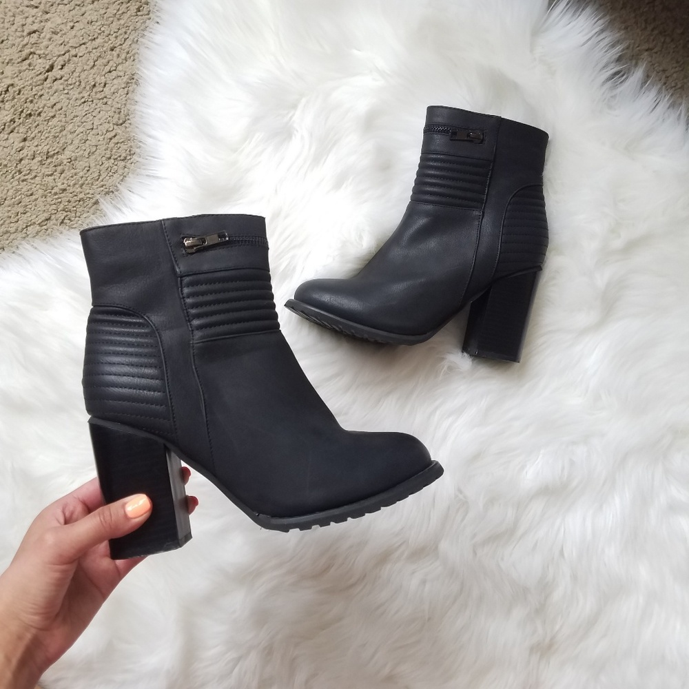 🖤SALE: price drop🖤Boutique block heel boots
